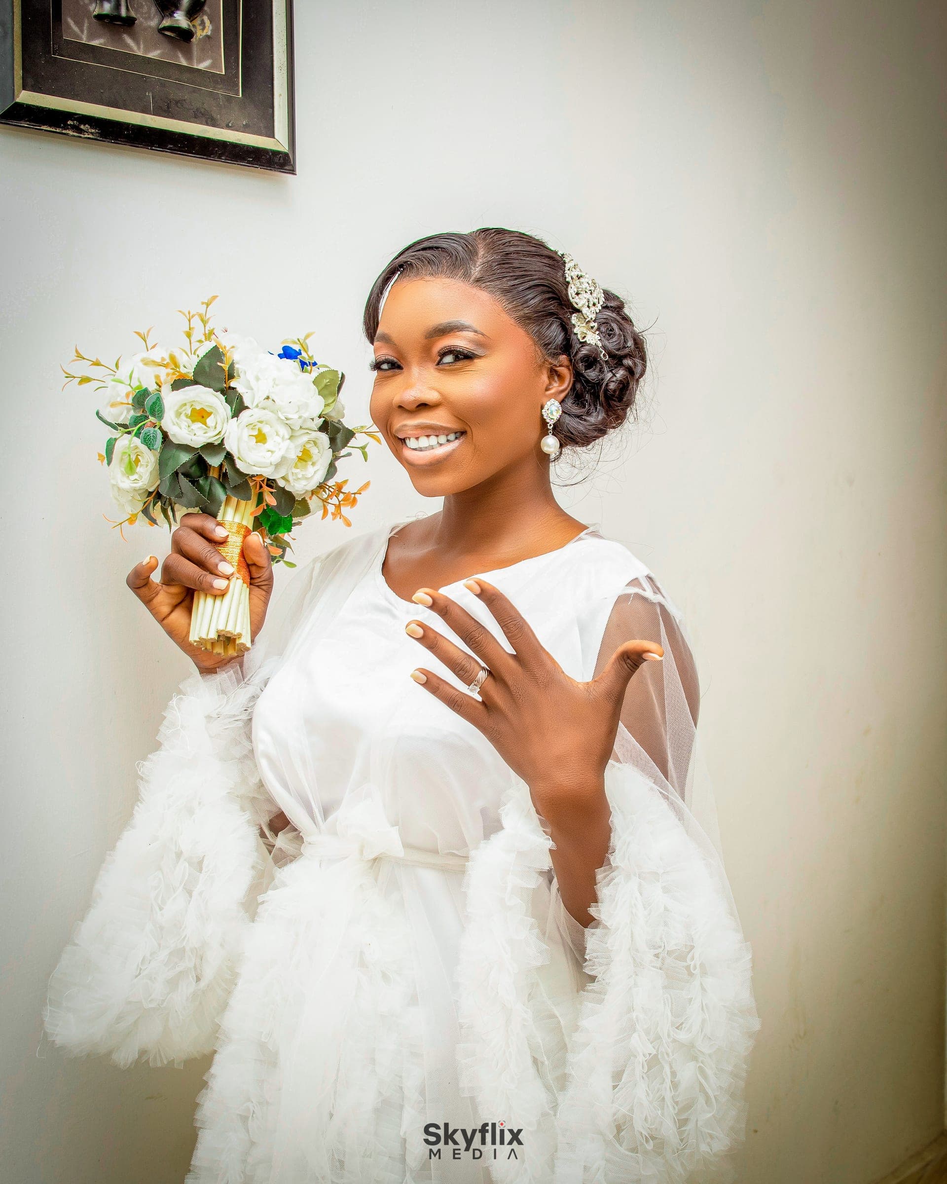 Bridal portrait with bouquet